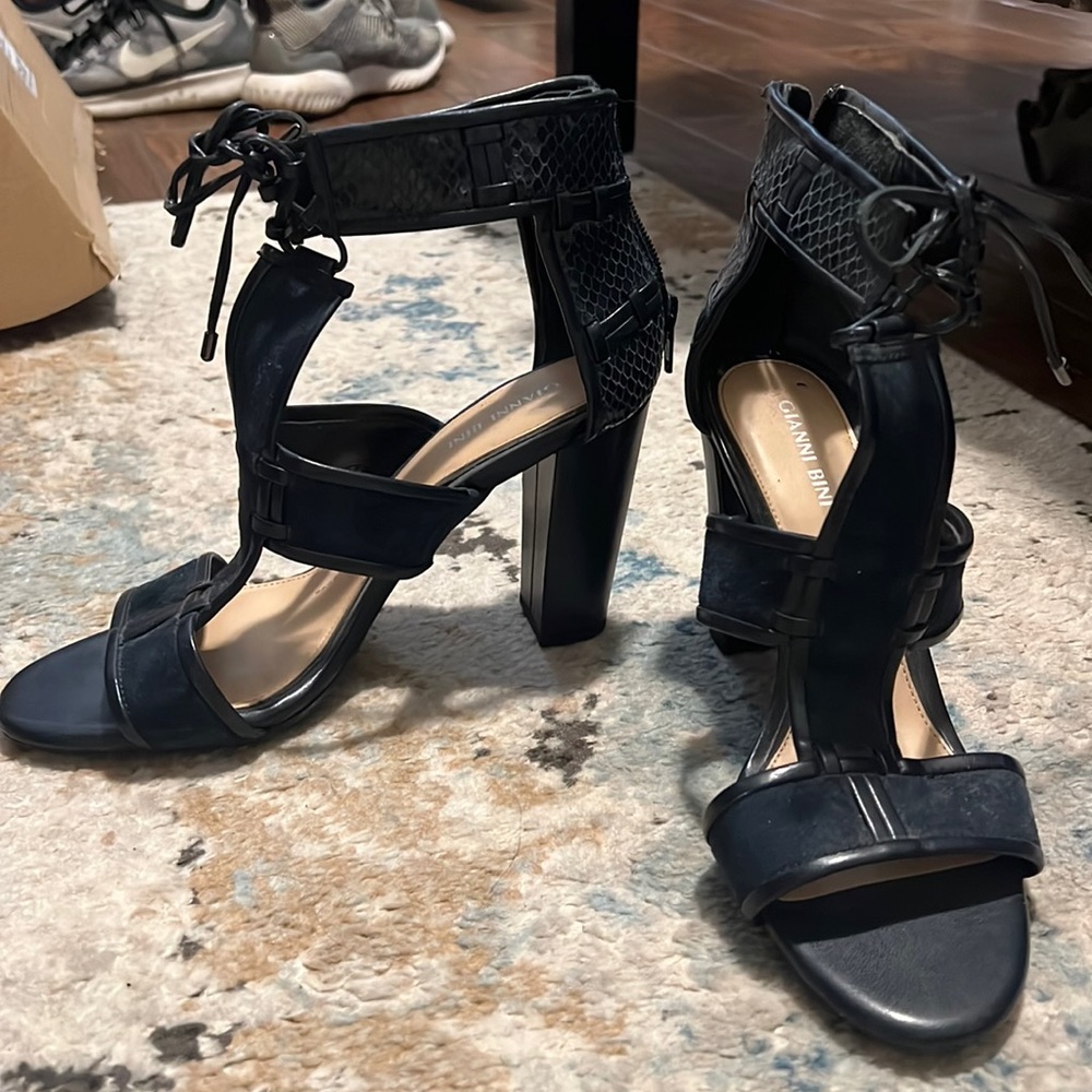 Navy Blue Gianni Bini Heels; Size 9.5